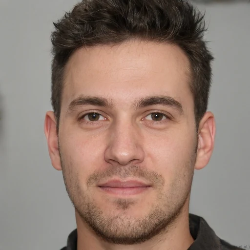 Simon J.